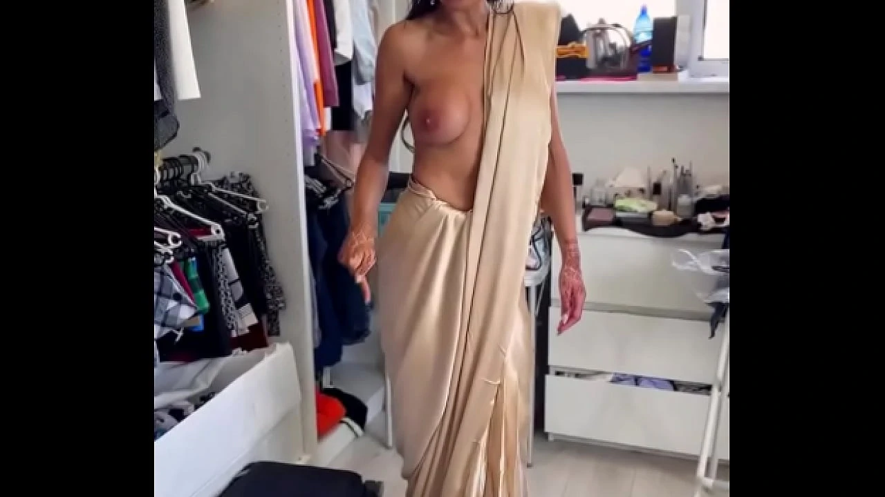 Aaliyah what is this gashti behaviour My first time wearing a saree ️On set with CZMuse