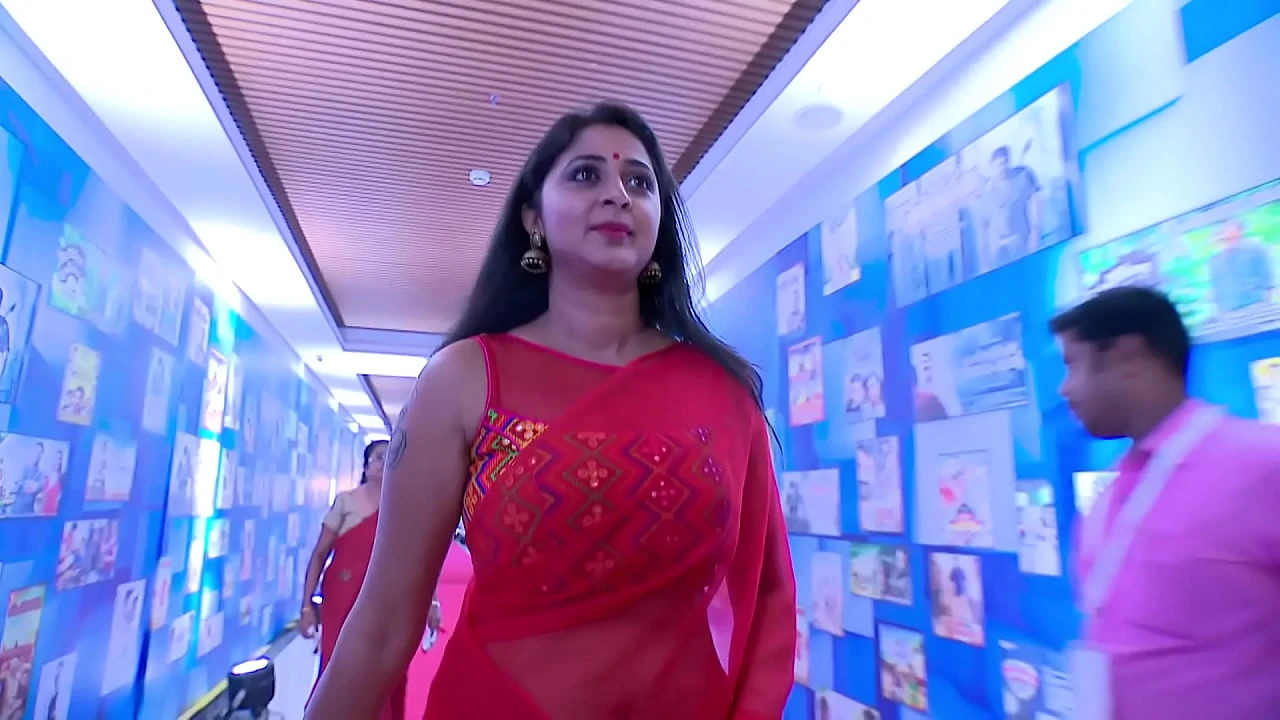 Actress Kanika Hot Sexy Big Navel Show in Saree