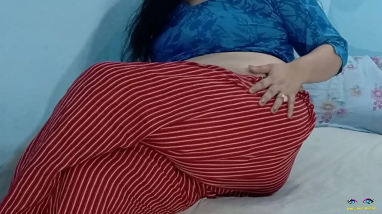 Amidst the noise of loud moans and groans desi wicked wife Netu wanted rough hard anal treatment for her big ass with loud moaning in xxx hindi