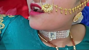 Beutiful Indian couple In bedroom Romantic sex clear hindi audio