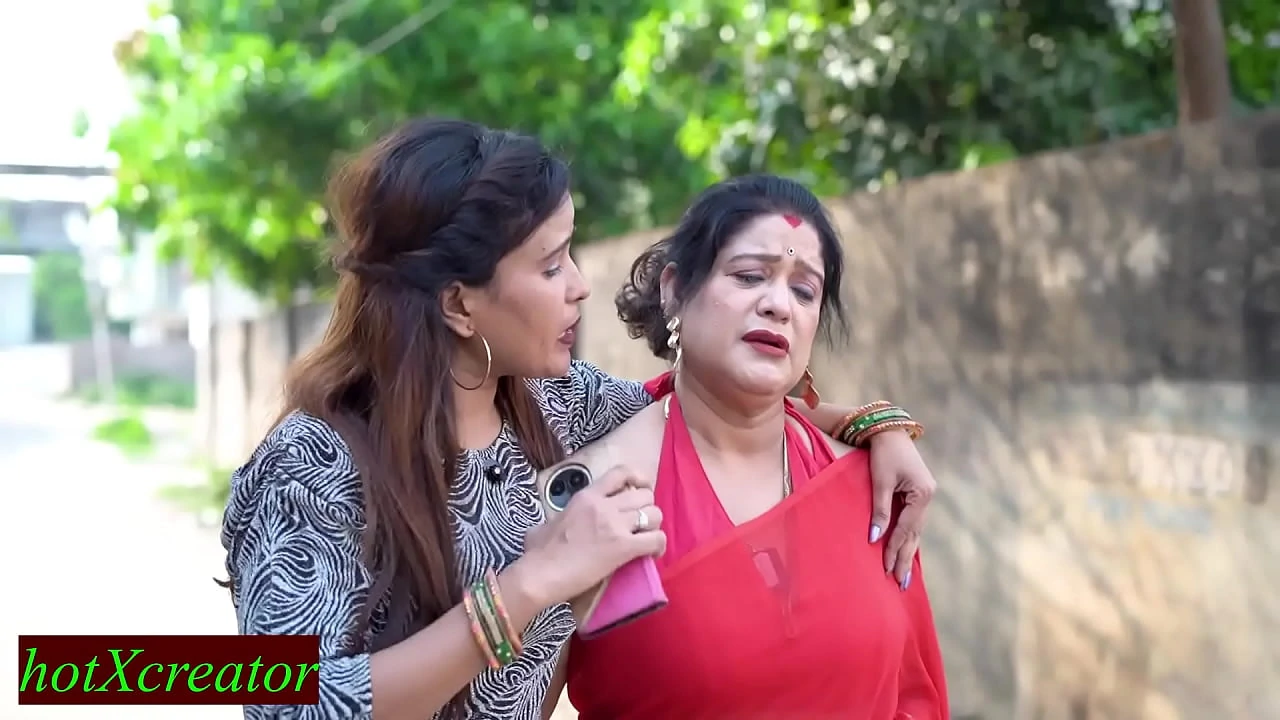 Bhabhi Gets real sex experience after long days Village Doctor sex