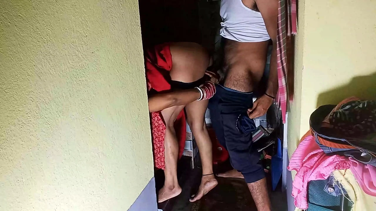 Bhabhi tried to flirt with Devar in Storeroom mistakenly Fucked Bhabhi Devar XXX sex videos full HD hindi porn video with hindi audio