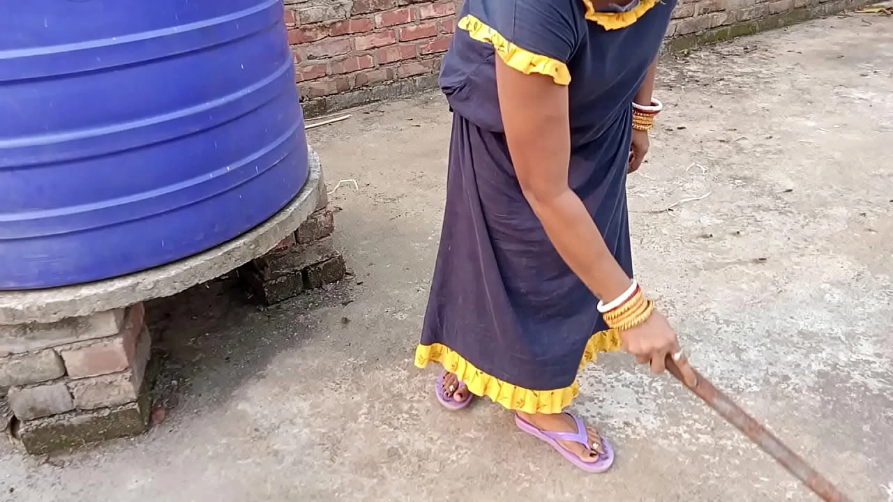 Bhabhi who was taking out the broom got a tremendous fucking in room made on the roof XXX Porn in clear Hindi voice