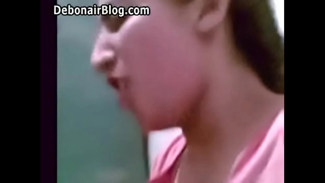 Booby Pakistani babes boobs sucked and fucked in toilet MMS