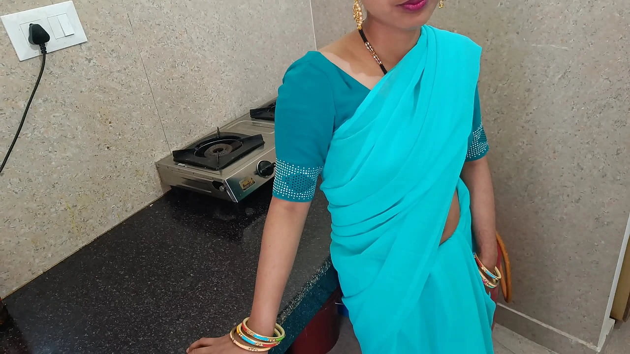 Brother in law had sex with Indian newly married sister in law before having sex he seduced her for a week and then went to her house and fucked her in clear Hindi voice