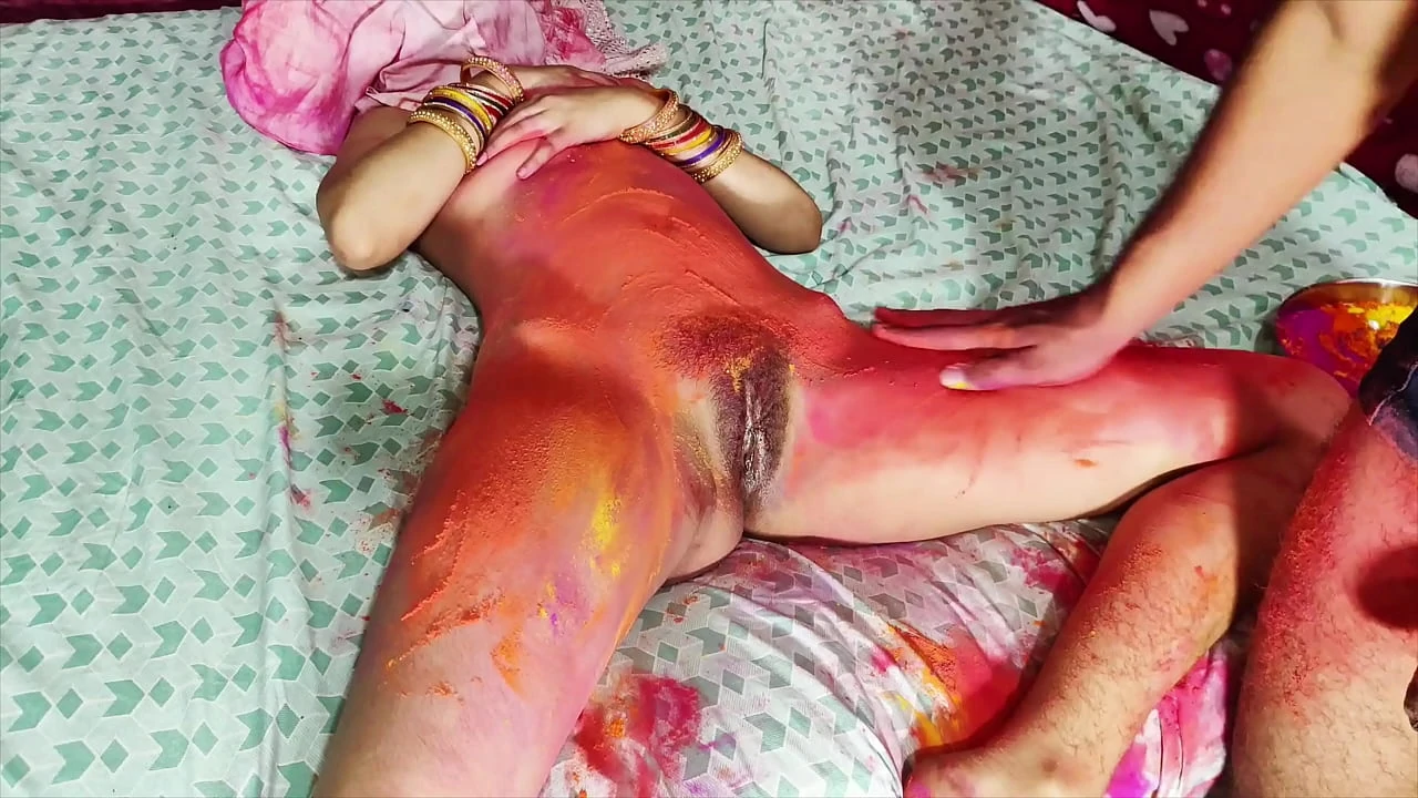 Brother in law put color in sister in law s pussy the real fun of Holi