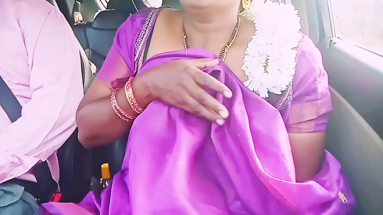 Car sex dirty talks Indian beautiful saree housewife and car driver hot romance sex Telugu dirty talks