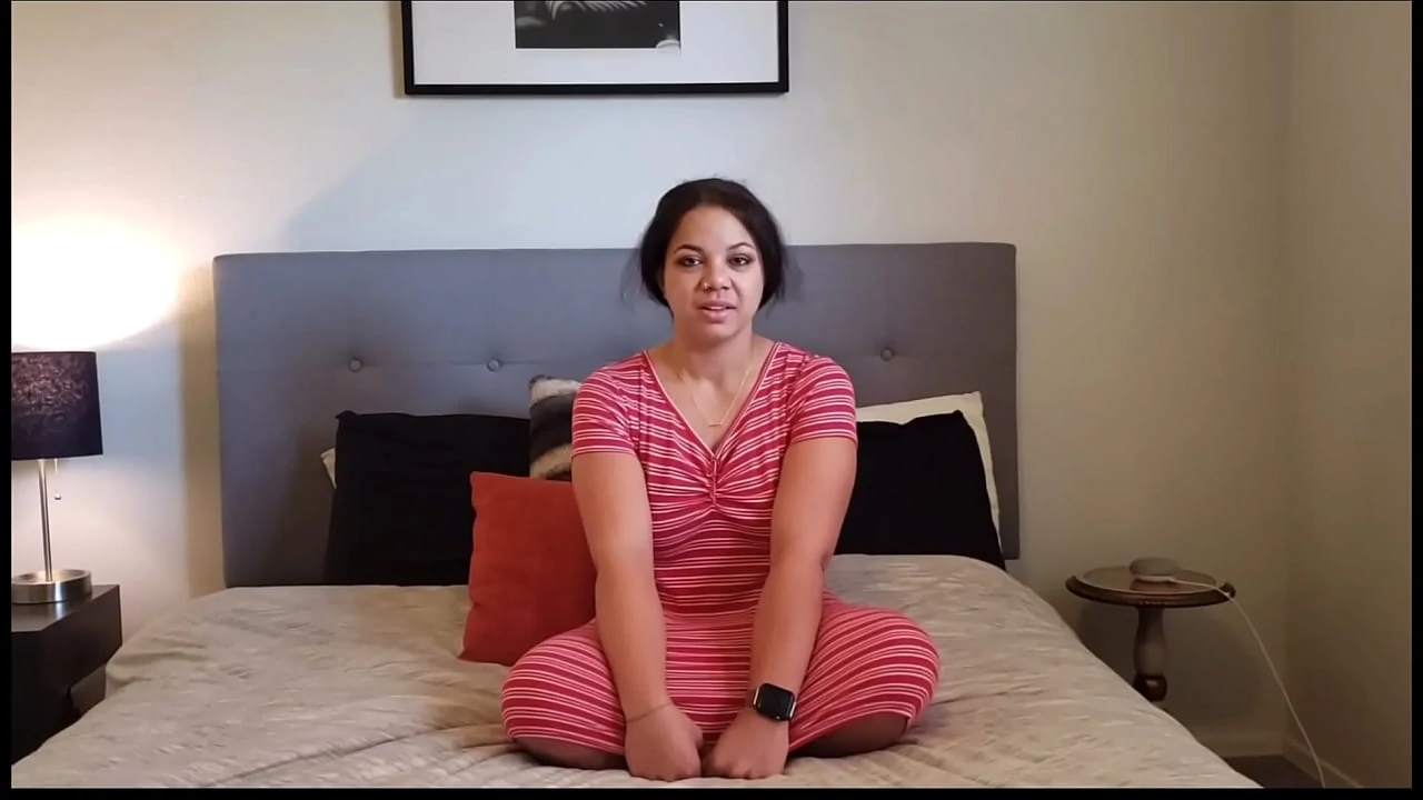 Casting Curvy: Big Ass Twerking Student Becomes A Porn Star!