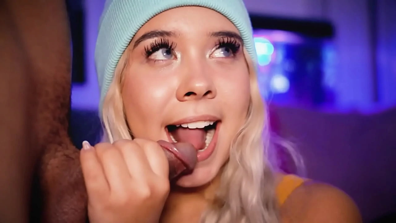 College girl makes a living sucking her boyfriend s cock online