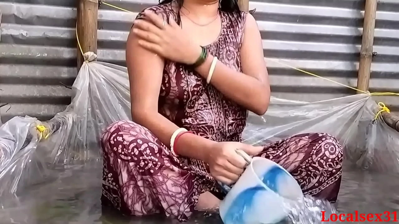 Desi bhabhi fuck outdoor in bathroom by friends Official Video By Localsex