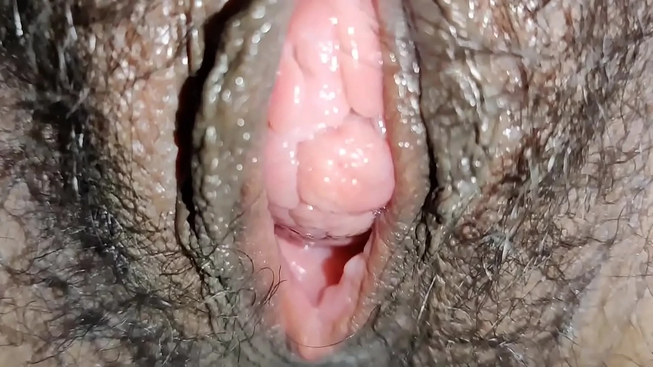 Desi bhabhi ki chut mast hai