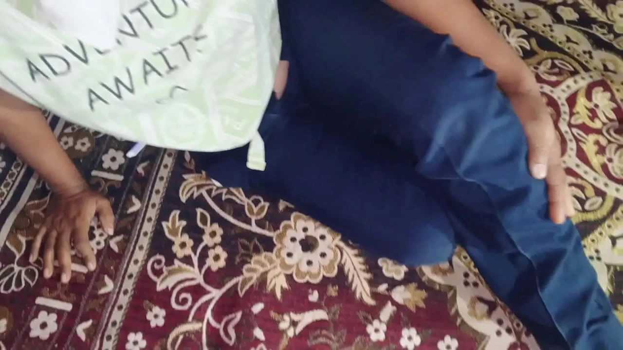 Desi Bhabhi made her brother in law squirt during sex Hindi HD video sex