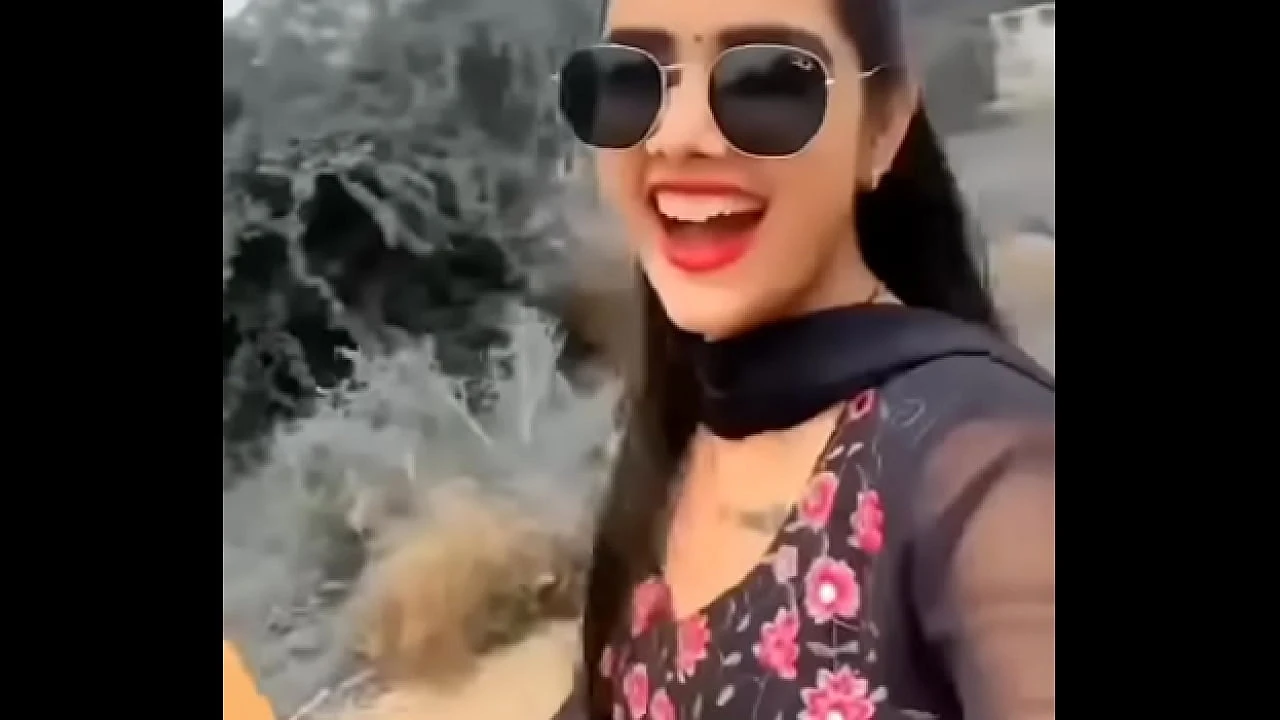 Desi bhabhi milking up and down