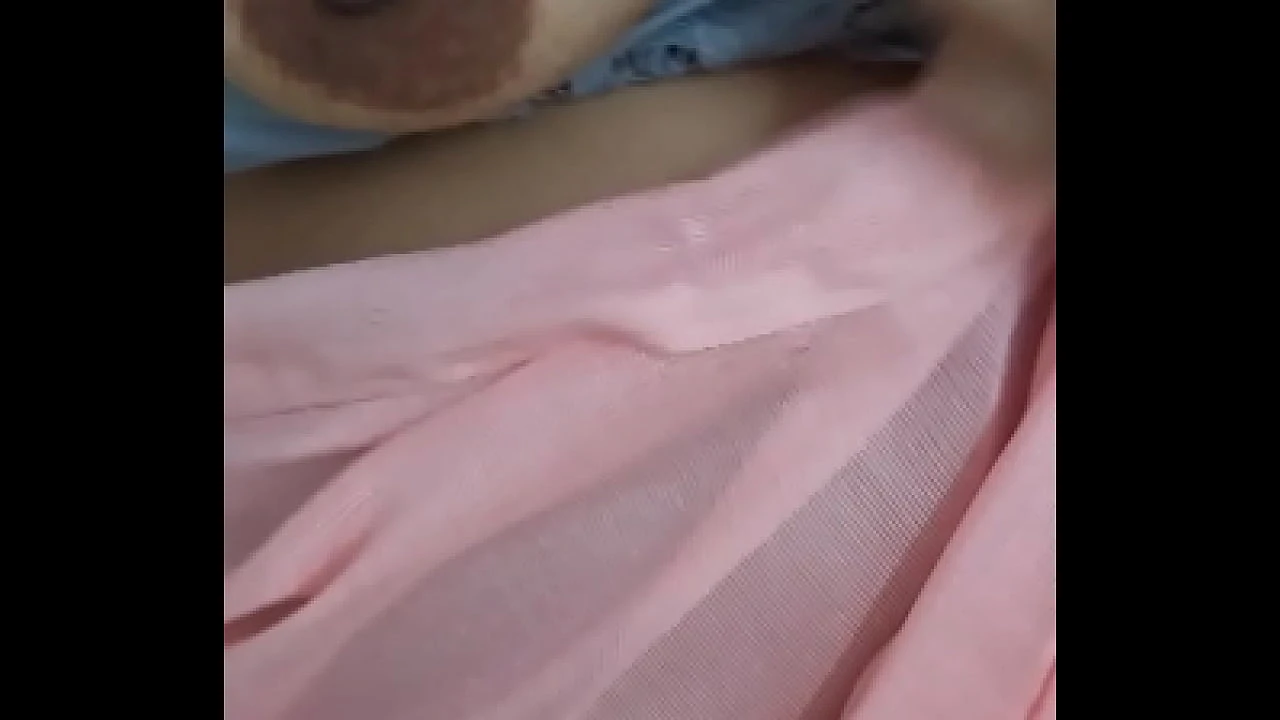 Desi bhabhi open bra show milky brown niipls