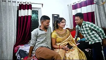 DESI MALLU BHABHI HADCORE THREESOME SEX WITH HER LOCAL TWO DEBAR WHEN SHE WAS ALONE AT HOME FULL MOVIE HINDI AUDIO