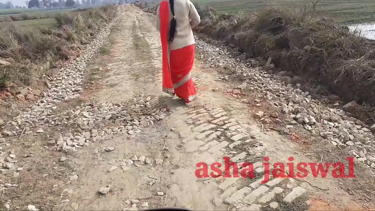 Desi village aunty was going alone she was patted