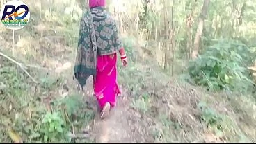 Desi village bhabhi went for a walk in the forest and showed her pussy breasts and ass by lifting her saree and inserting brinjal in it Hindi audio player like this