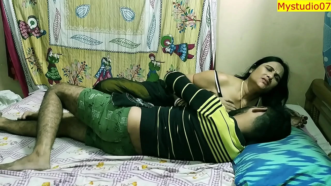 Desi xxx randi bhabhi hot sex with jobless Devor Real sex with clear hindi audio