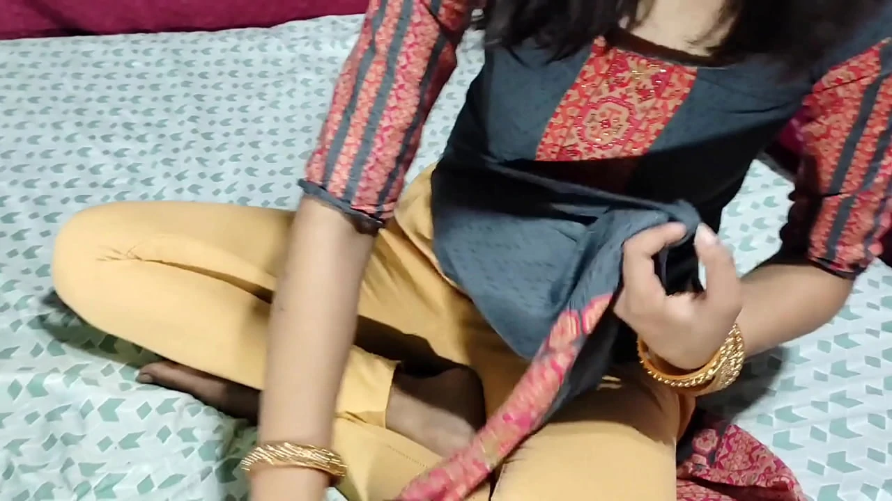 Desi young bhabhi fucked hard by devar