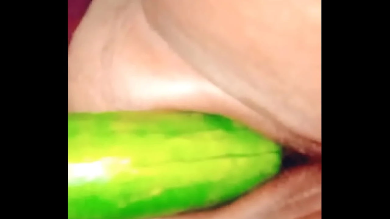 Desibhabhi sex village wife Fucking with cucumber