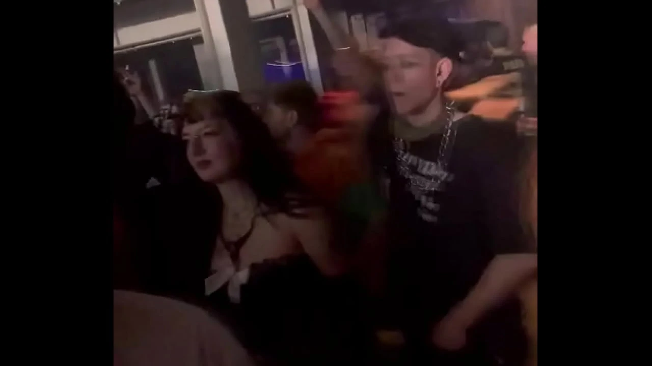 Here we love hardcore porn and hardcore music
