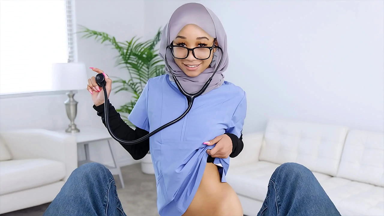 Hijab Nurse Agrees to Let Her Patient Bang Her to Fully Examine His Sexual Performance Hijablust