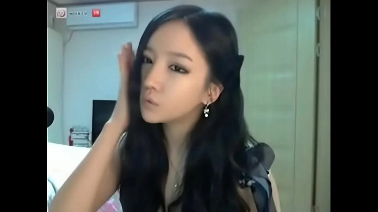 Hot Korean Girl On Cam