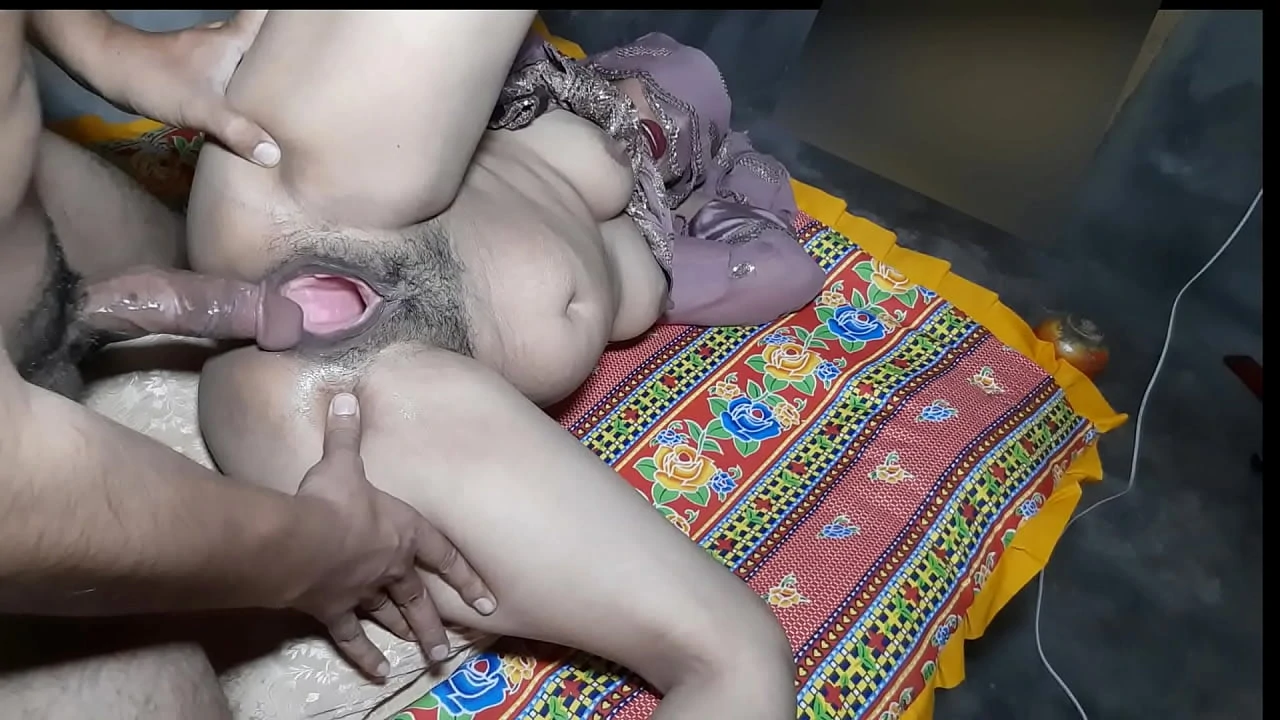 Hot milf Step aunty is seduced and fucked hard desi hindi chudai