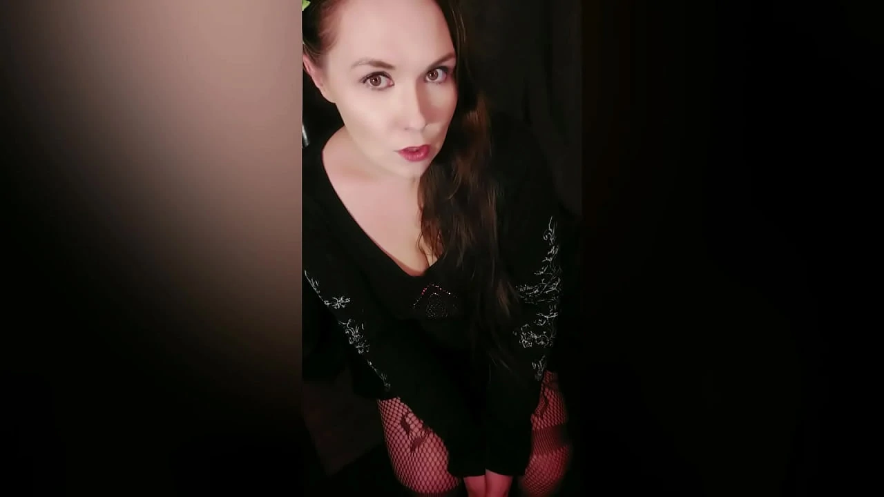 Hot Young MILF seduces you AP Mutual masturbation