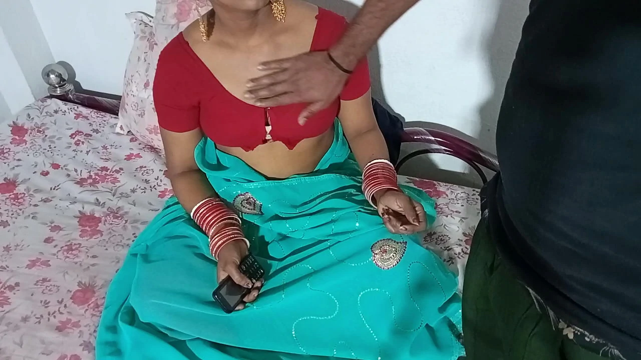 Husband Fucks Wife Alone While Working at Home Indian Hindi HD Porn Video in clear hindi voice