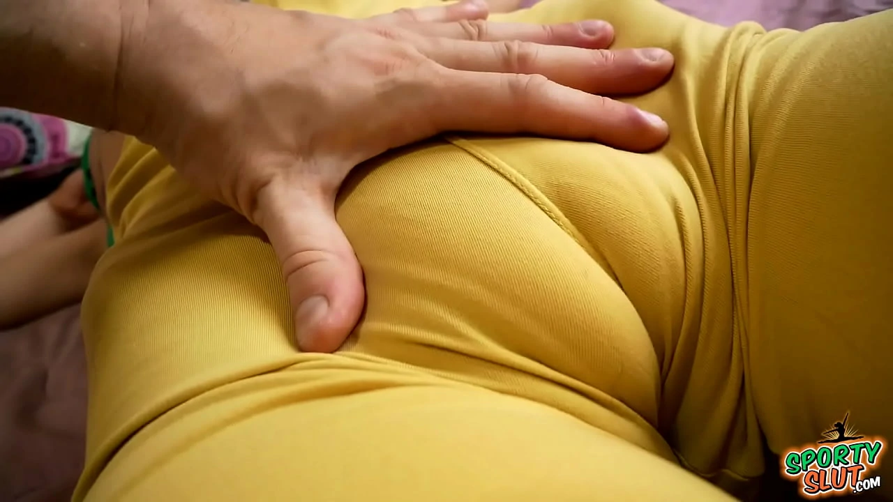 Incredible Ass Tiny Waist Big Cameltoe Perfect Babe