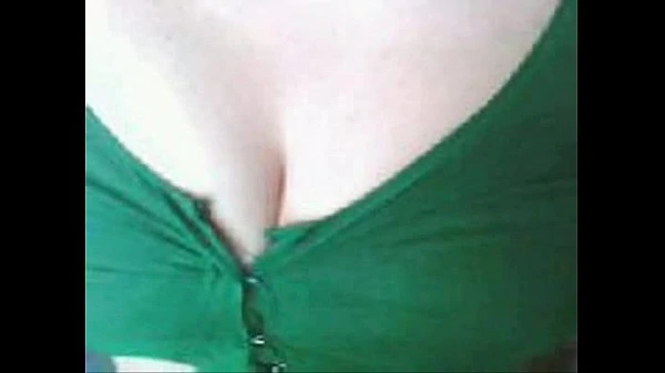 Indian Andhra aunty getting her large tits and saggy cunt exposed from saree XVIDEOS com