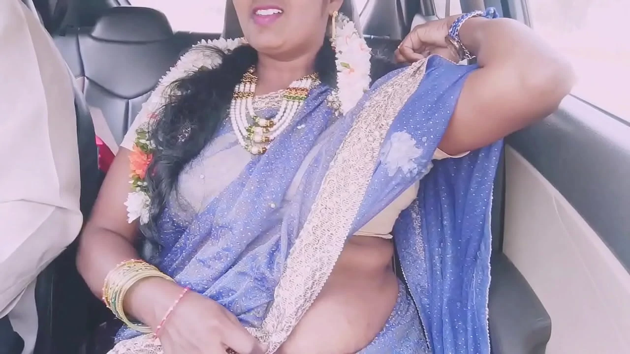 Indian car sex Beautiful tourist aunty with driver Telugu dirty talks
