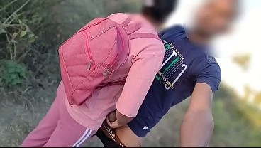 Indian College girl Tight Pussy Fuck outdoor jaungal mms 18 year Indian Village hot Girl hard fucking