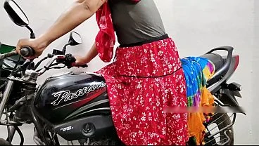 Indian girlfriend has sex with lover
