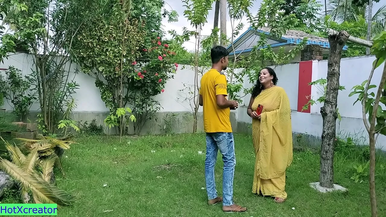 Indian Hot Bhabhi Sex with Unknown Young Boy Plz Cum Inside