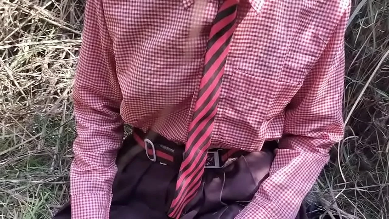 Indian hot desi college girl come to forest and fucked her viral MMS