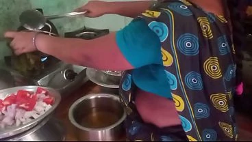 Indian housewife cooking sex with boyfriend