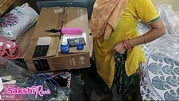 Indian Kaamwaali ki Thukayi sex video Shop Owner had fucked Hard desi Maid Owner Affair with maid she was masturbate pussy in shop maid girl desi horny chudai video desi mms Hindi Talking