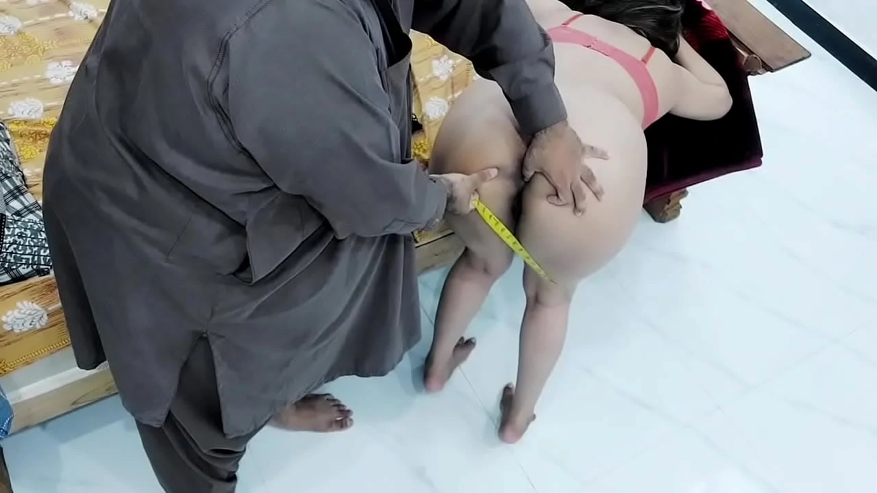 Indian Tailor Fucking Village Gawar Girl Big Ass Like A Bitch Hard And Rough In Doggy Style With Clear Hindi Audio Romantic Talking