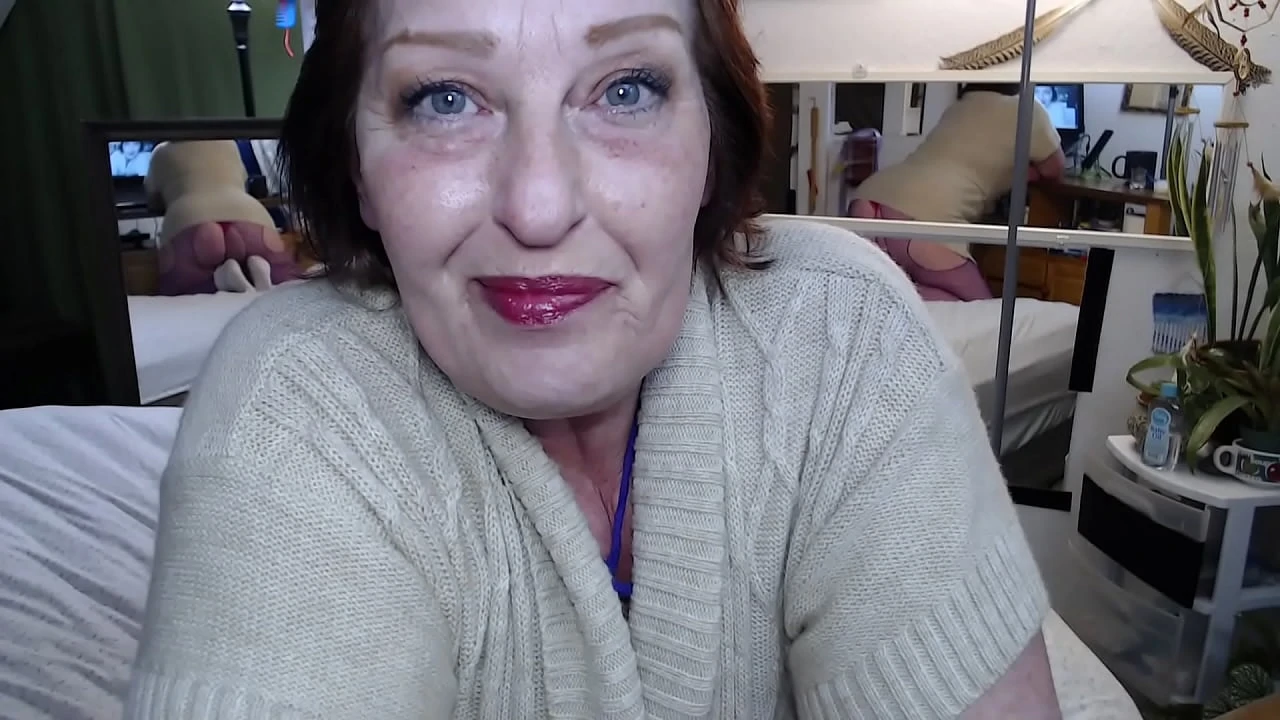 Invited young friend over to seduce him from redhead pawg mature dawnskye