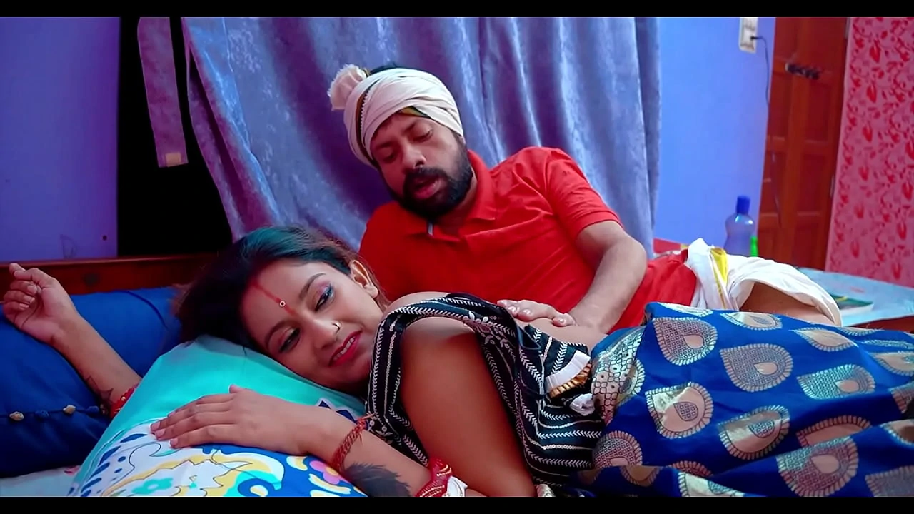 Juicy Hot Indian Housewife Real Romantic Sex In Bedroom Blowjob Pussy Fucking