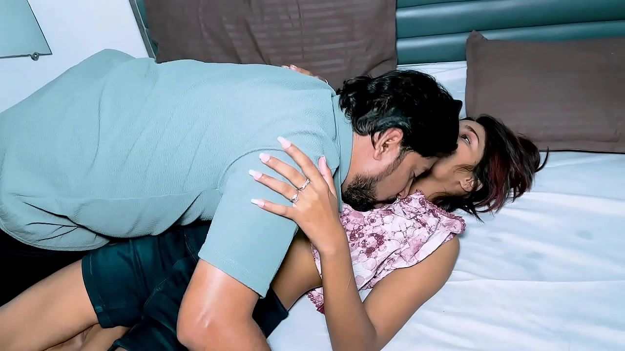 Maid offers sex to her boss