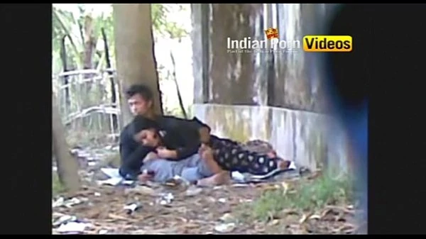 Outdoor blowjob mms of desi girls with lover Indian Porn Videos