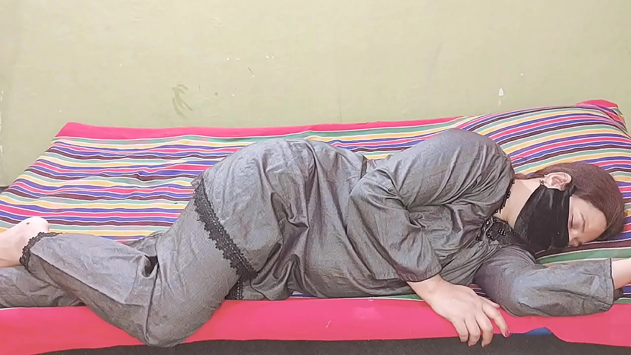 Pakistani bhabhi fucked hard fast in doggystyle Desi Hindi audio