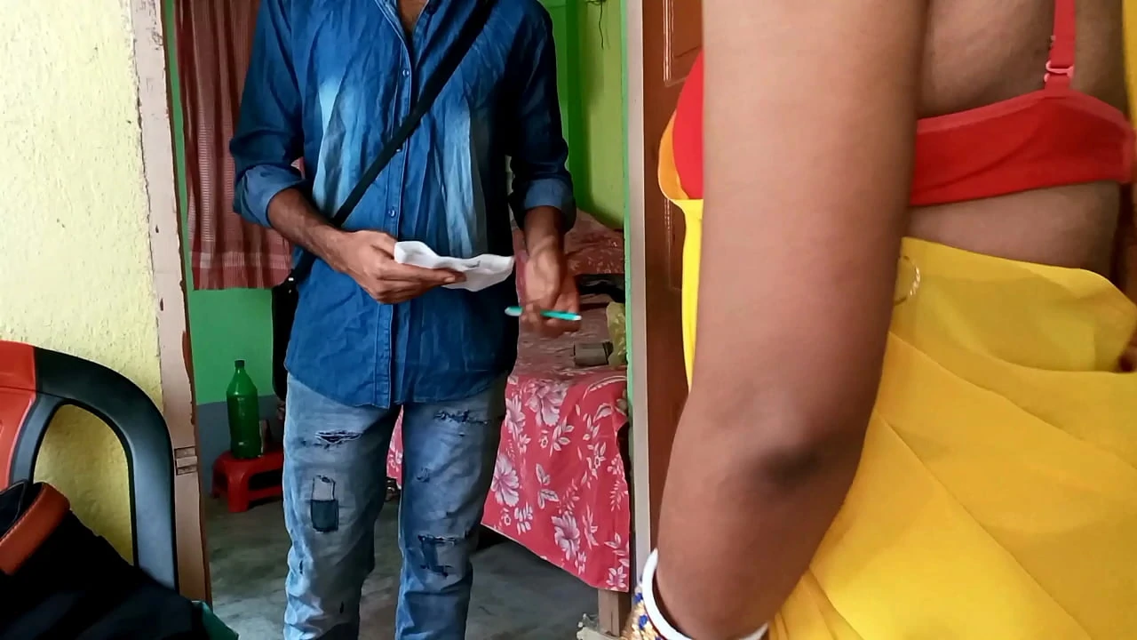 Pati Fauj me Bhabhi Ji Mauj Me Postman Ke Sath Chudai
