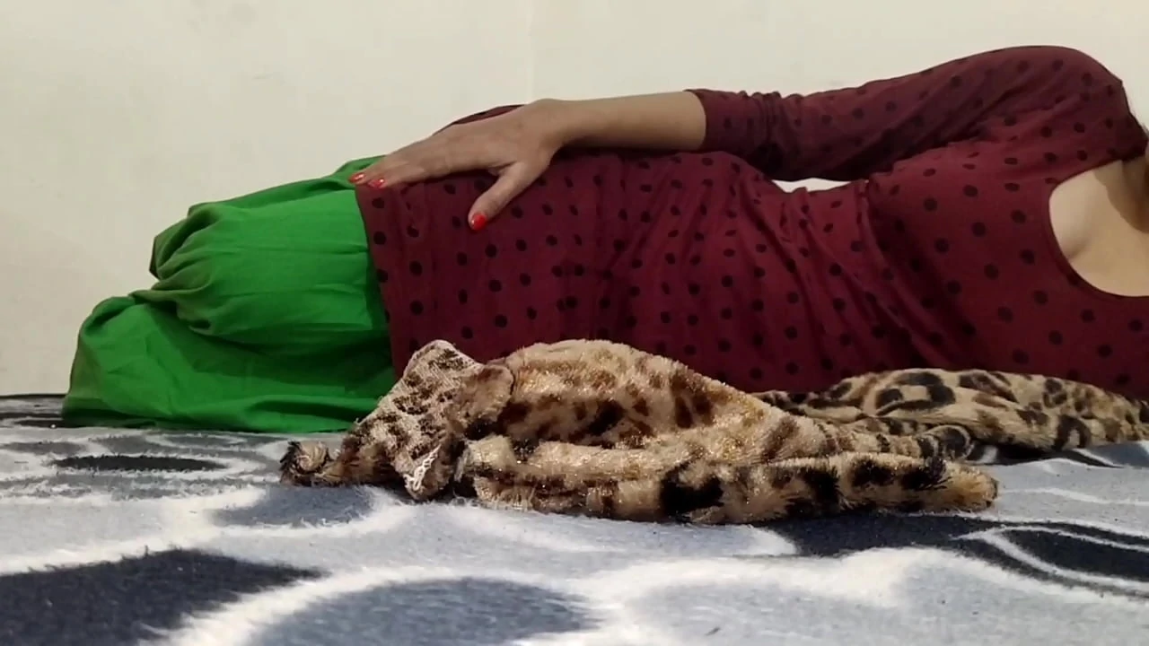 Saarabhabhi padosi aashiq ne jamkar chudai ki real Hindi talk Roleplay Desi sexy girl enjoy kar rahi he padosi ke sth