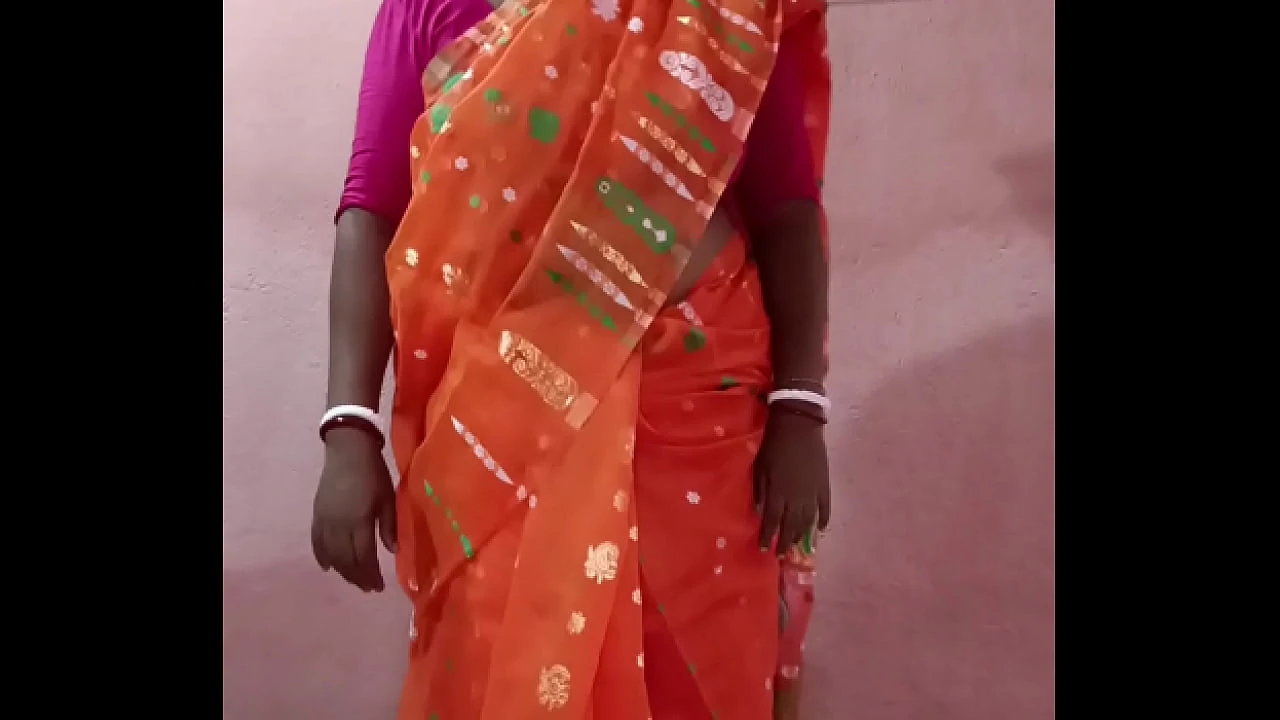 Saree wearing
