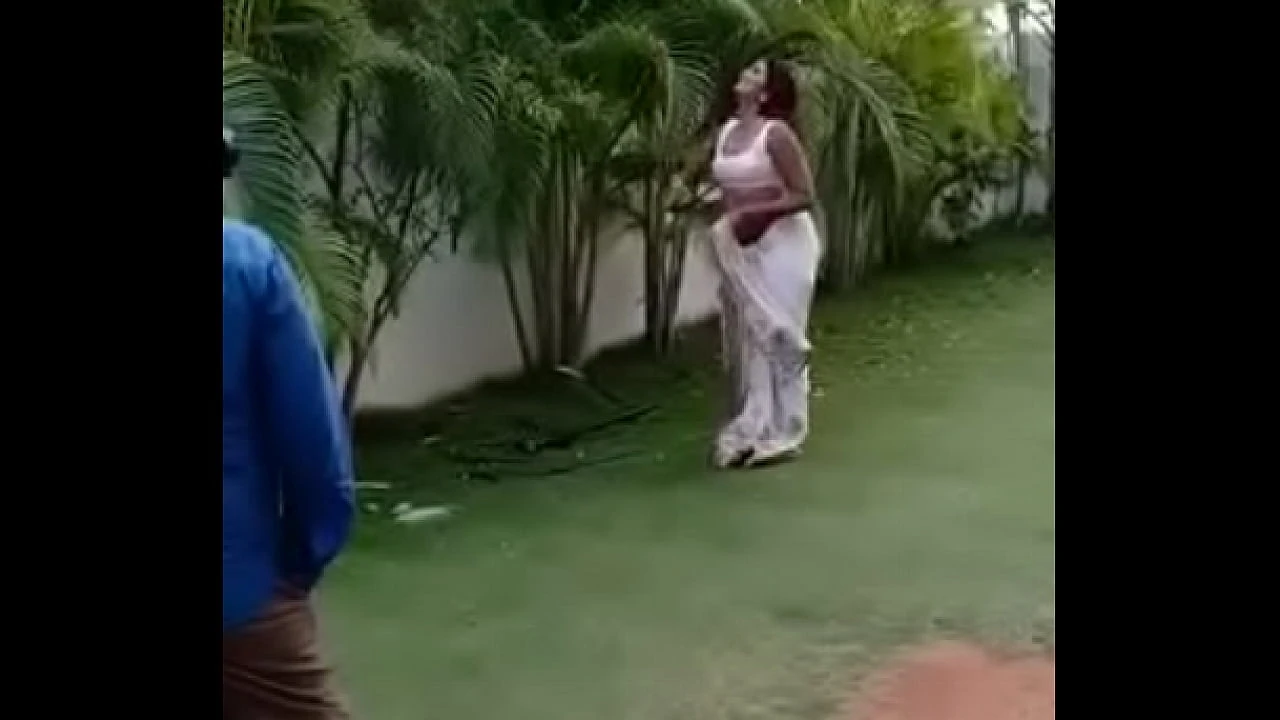 Swathi naidu saree dropping short film shooting