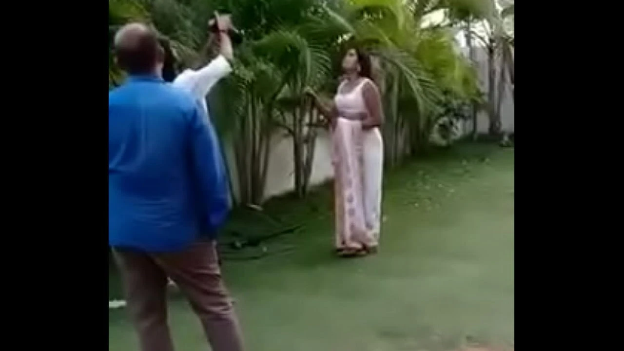 Swathi naidu saree dropping short film shooting